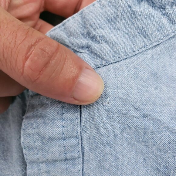 Alices Cottage Chambray Button Up Band Collar Shirt Mens Sz Medium Blue USA Made - Picture 4 of 6